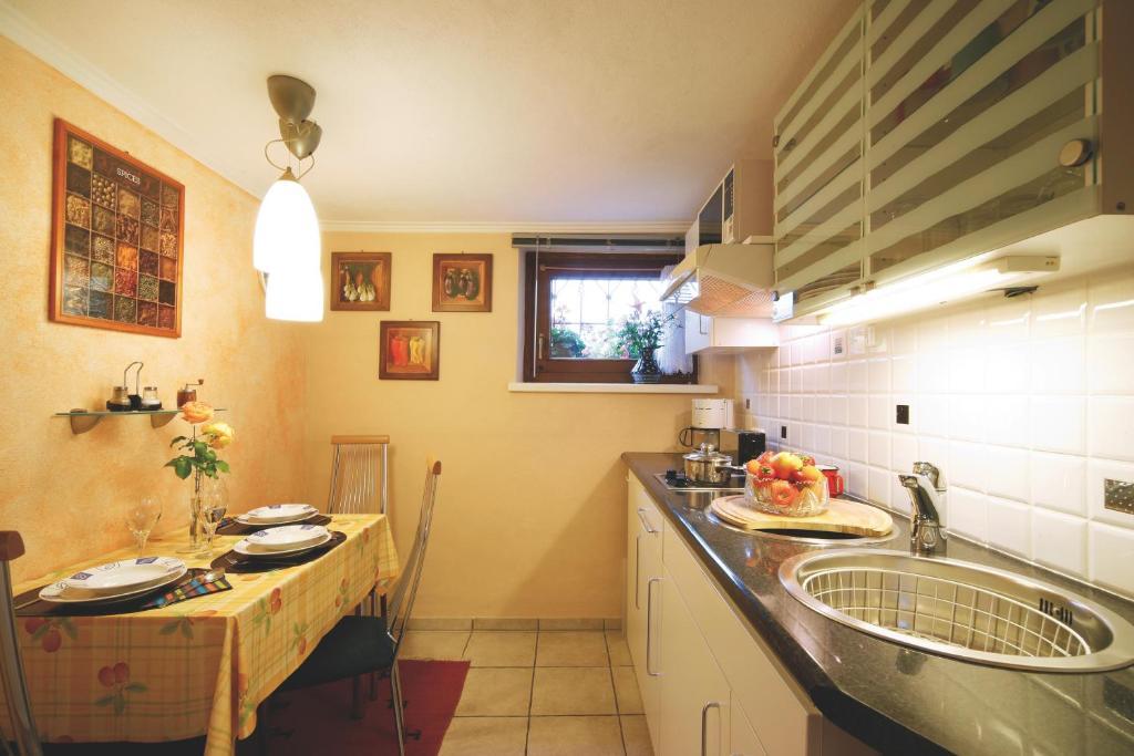 Apartment Haus Schatz Kitzbuhel Room photo